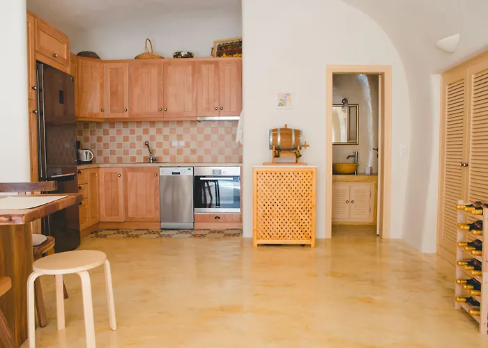 Flora's House & Cave Winery