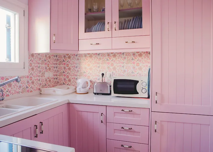 Flora's House & Cave Winery *