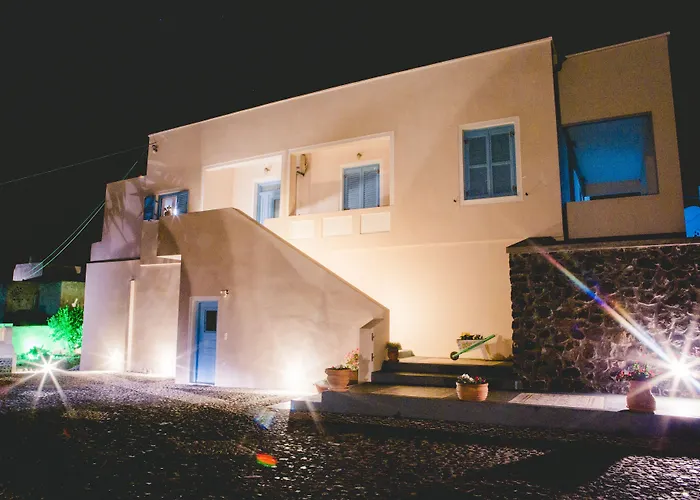 Flora's House & Cave Winery Ferienhaus *