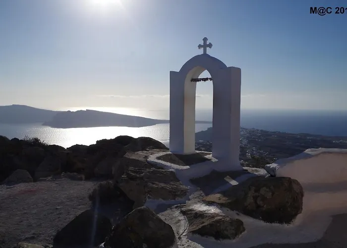 Flora's House & Cave Winery