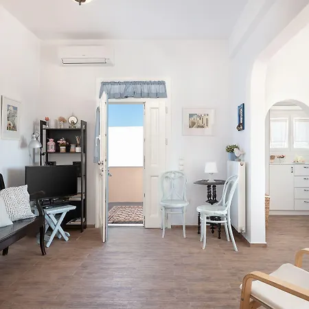 Flora's House & Cave Winery Tatil Evi *