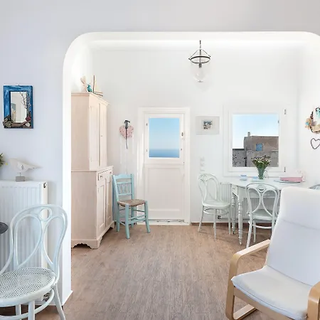 Flora's House & Cave Winery 度假居 Pýrgos