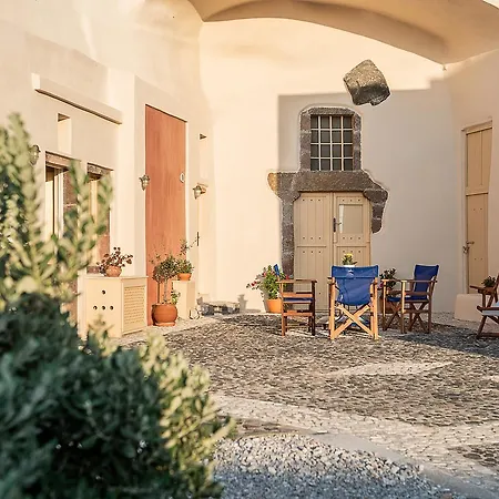 Flora's House & Cave Winery