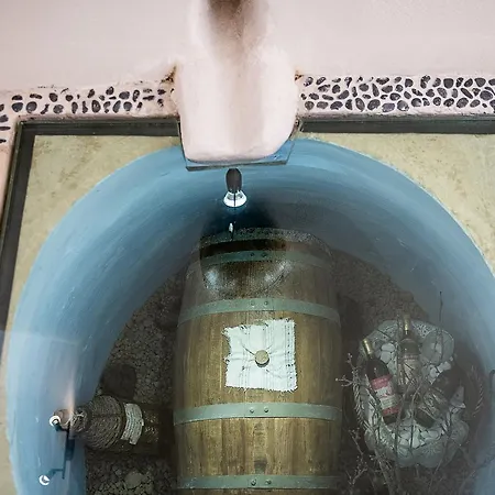 Flora's House & Cave Winery 度假居 *