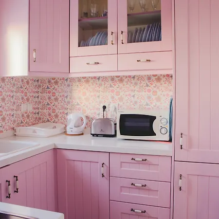 Flora's House & Cave Winery * Pýrgos