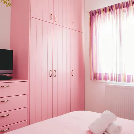 Flora's House & Cave Winery Vakantiehuis