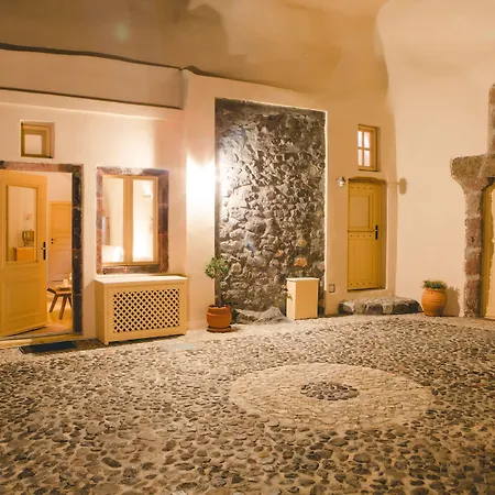 Flora's House & Cave Winery Vakantiehuis Pýrgos