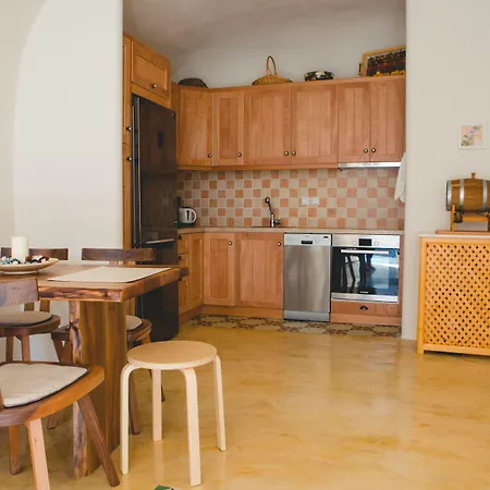 Flora's House & Cave Winery Vakantiehuis *