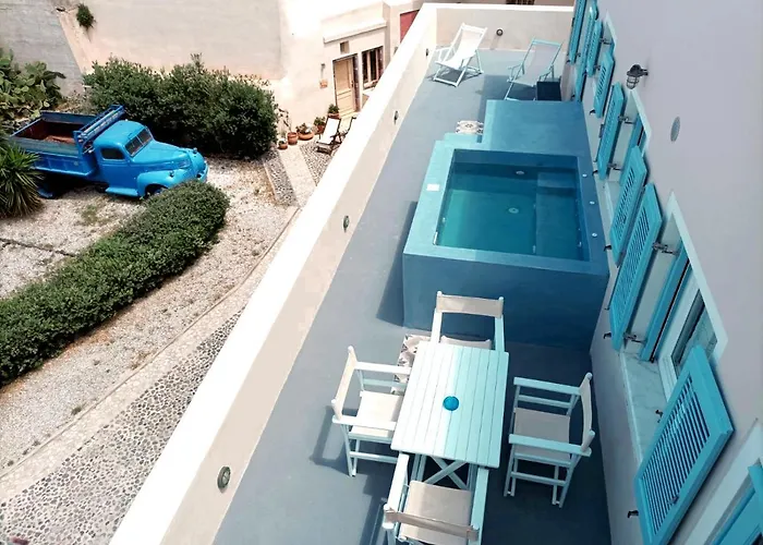 Flora's House & Cave Winery * Pyrgos Kallistis