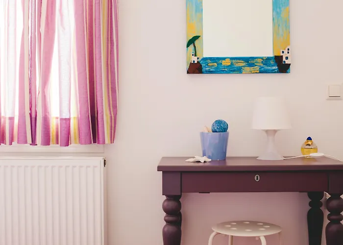 Flora's House & Cave Winery * Pyrgos Kallistis