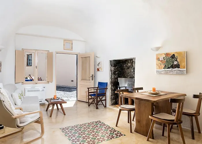 Flora's House & Cave Winery Holiday home