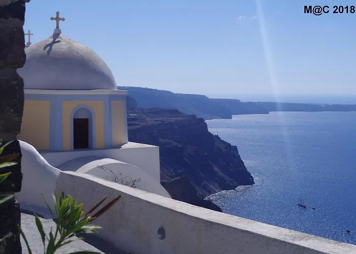 Flora's House & Cave Winery Holiday home