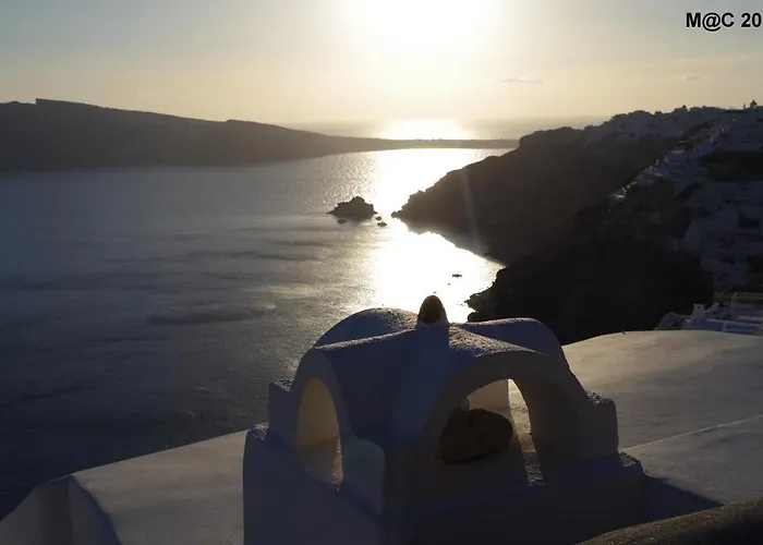 Flora's House & Cave Winery * Pyrgos Kallistis